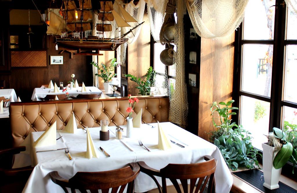 Gasthaus Zur Faehre グライフスヴァルト エクステリア 写真
