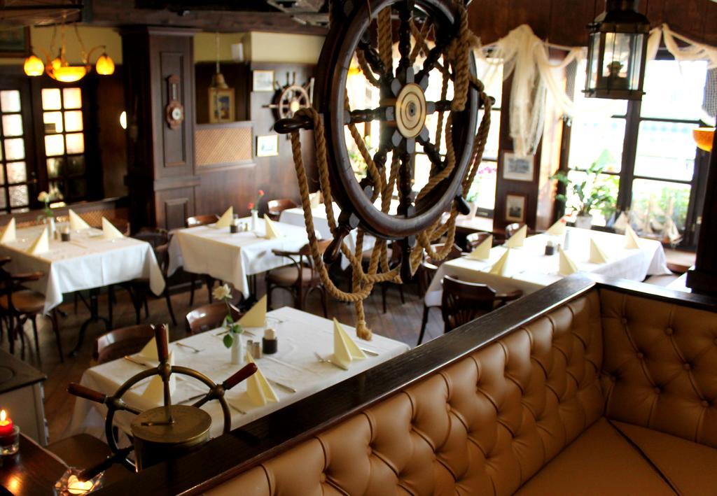 Gasthaus Zur Faehre グライフスヴァルト エクステリア 写真
